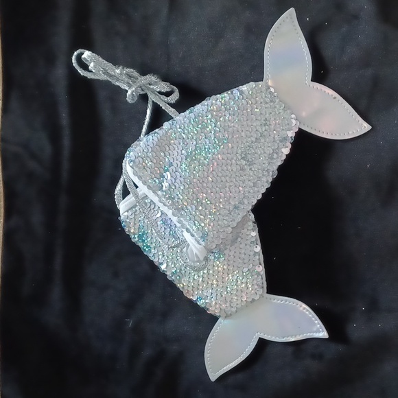 ⭐️3 For $10 ⭐️Mermaid tail sequined purse STARBURST SILVER - Picture 2 of 3